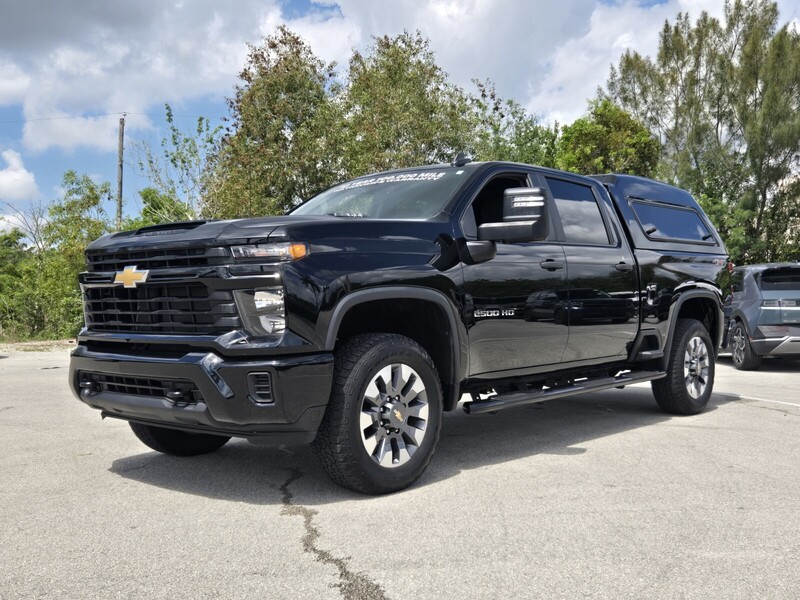 Used 2024 CHEVROLET SILVERADO 2500 4WD CREW CAB 159