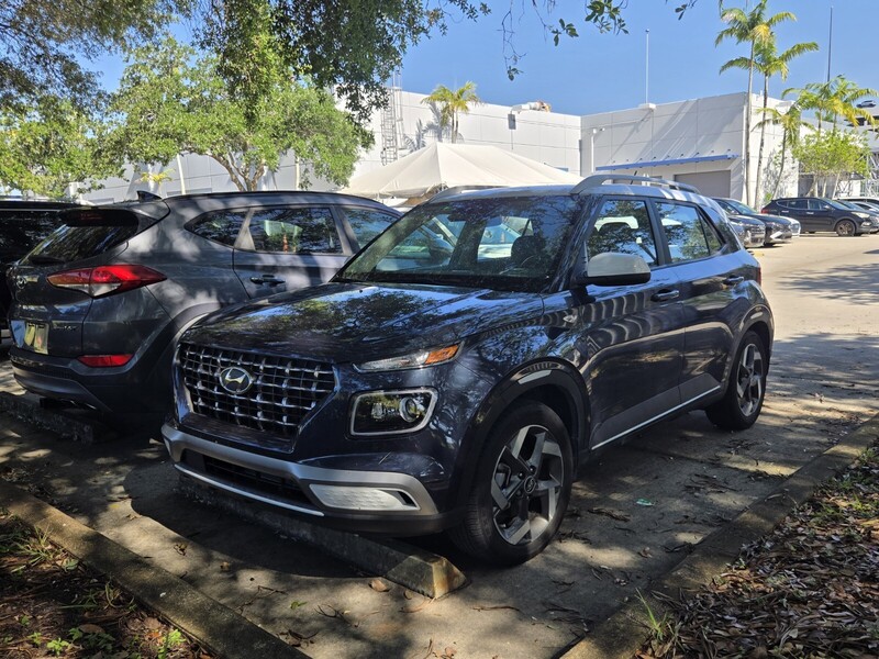 Used 2023 HYUNDAI VENUE LIMITED IVT in DAVIE, FLORIDA
