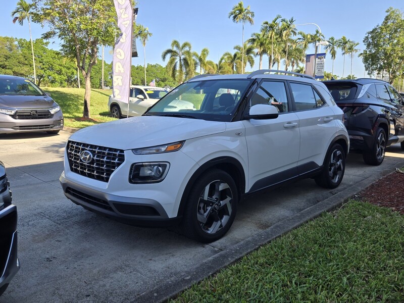 Used 2023 HYUNDAI VENUE SEL IVT in DAVIE, FLORIDA