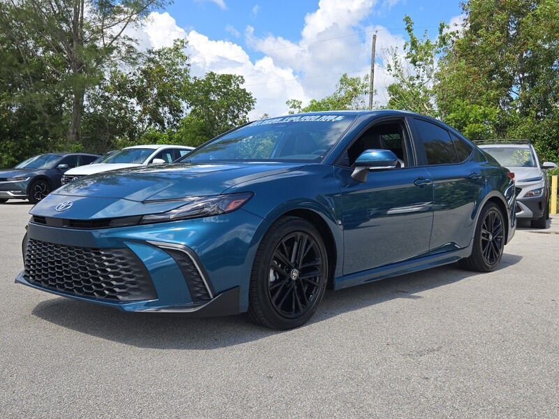 Used 2025 TOYOTA CAMRY SE in DAVIE, FLORIDA