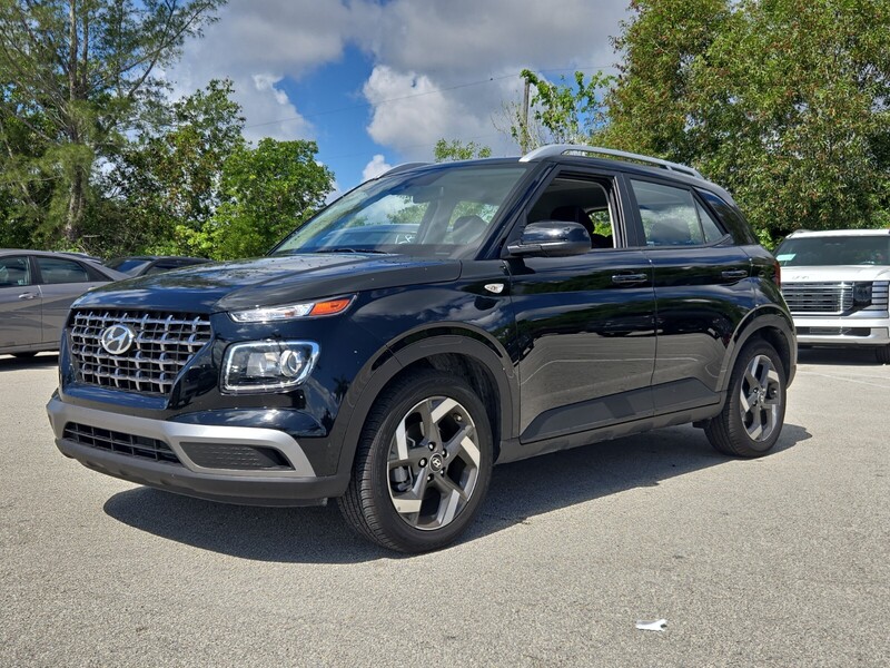 Used 2025 HYUNDAI VENUE SEL IVT in DAVIE, FLORIDA