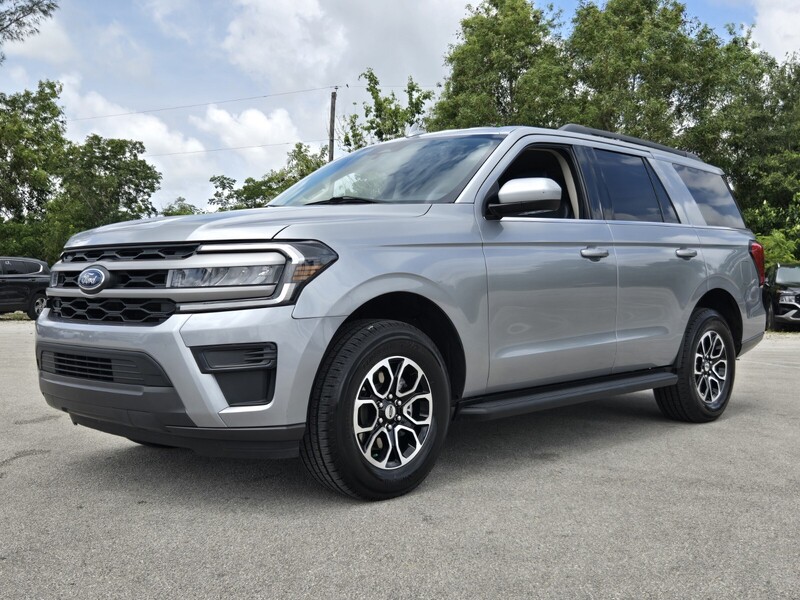 Used 2024 FORD EXPEDITION XLT 4X2 in DAVIE, FLORIDA