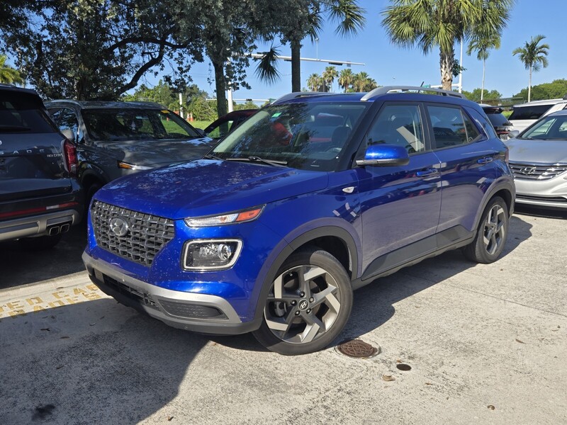 Used 2023 HYUNDAI VENUE LIMITED IVT in DAVIE, FLORIDA
