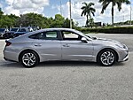 Used 2023 HYUNDAI SONATA SEL 2.5L in DAVIE, FLORIDA (Photo 5)