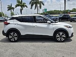 Used 2019 NISSAN KICKS SV FWD in DAVIE, FLORIDA (Photo 5)