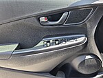 Used 2018 HYUNDAI KONA SE 2.0L AUTO in DAVIE, FLORIDA (Photo 24)