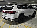 Used 2024 Volkswagen Atlas 2.0T PEAK EDITION SEL 4MOTION in DAVIE, FLORIDA (Photo 7)