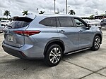 Used 2022 TOYOTA HIGHLANDER XLE FWD in DAVIE, FLORIDA (Photo 6)