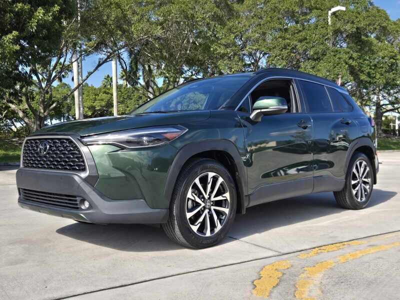 Used 2023 TOYOTA COROLLA CROSS XLE 2WD in DAVIE, FLORIDA