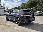 Used 2024 Volkswagen Atlas Cross Sport 2.0T SEL PREMIUM R-LINE 4MOTION in DAVIE, FLORIDA (Photo 4)