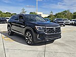 Used 2024 Volkswagen Atlas Cross Sport 2.0T SEL PREMIUM R-LINE 4MOTION in DAVIE, FLORIDA (Photo 8)