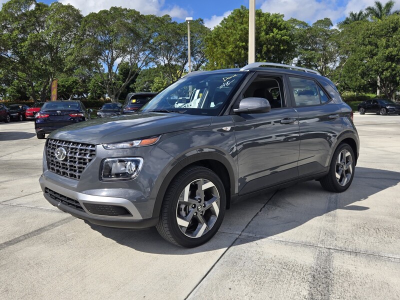 Used 2024 HYUNDAI VENUE SEL IVT in DAVIE, FLORIDA