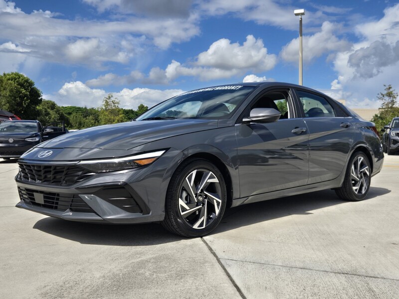 Used 2024 HYUNDAI ELANTRA LIMITED IVT in DAVIE, FLORIDA