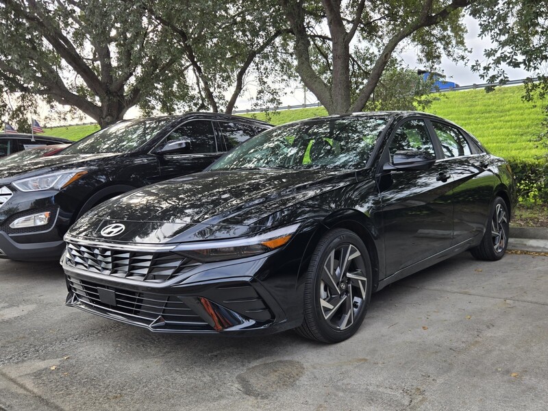 Used 2024 HYUNDAI ELANTRA LIMITED IVT in DAVIE, FLORIDA