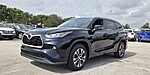 Used 2020 TOYOTA HIGHLANDER XLE in PLANTATION, FLORIDA