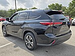 Used 2020 TOYOTA HIGHLANDER XLE in PLANTATION, FLORIDA (Photo 6)