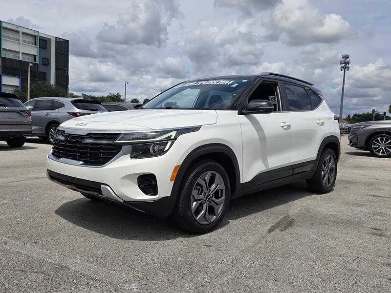 Used 2024 KIA SELTOS S in PLANTATION, FLORIDA