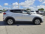 Used 2017 HYUNDAI TUCSON SE in PLANTATION, FLORIDA (Photo 3)