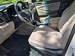 Used 2021 HYUNDAI TUCSON VALUE in PLANTATION, FLORIDA (Photo 9)