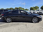 Used 2024 HYUNDAI ELANTRA SEL in PLANTATION, FLORIDA (Photo 3)
