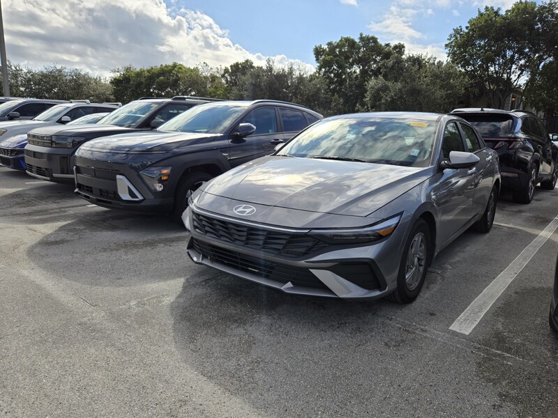 Used 2025 HYUNDAI ELANTRA SE in PLANTATION, FLORIDA
