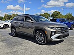 Used 2025 HYUNDAI TUCSON HYBRID LIMITED in PLANTATION, FLORIDA (Photo 9)