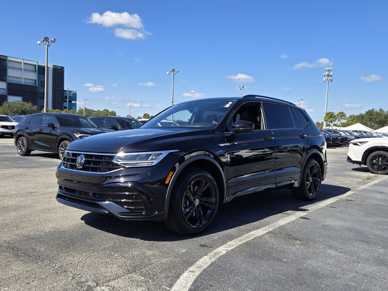 Used 2024 Volkswagen Tiguan SE R-LINE BLACK in PLANTATION, FLORIDA