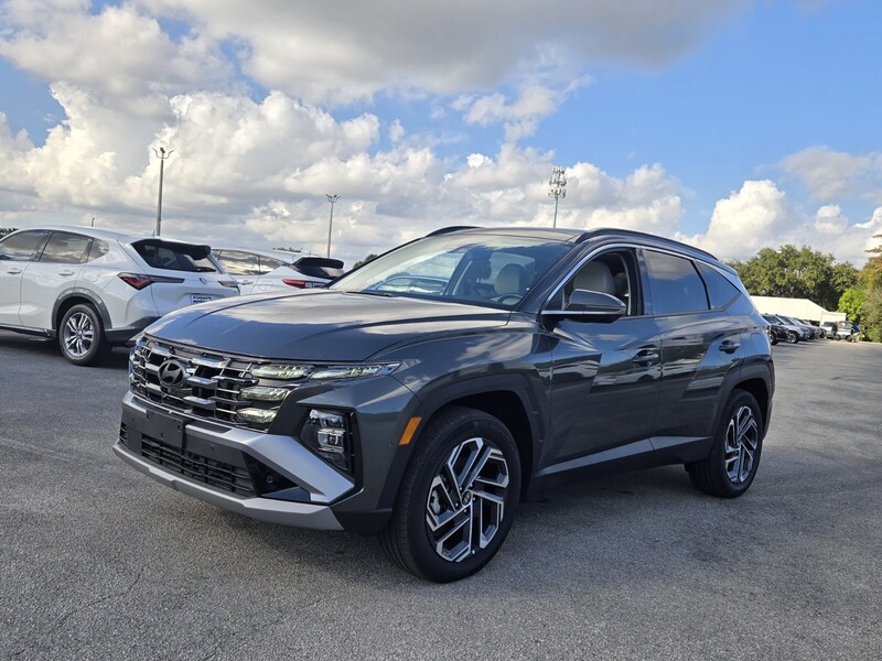 Used 2025 HYUNDAI TUCSON HYBRID LIMITED in PLANTATION, FLORIDA