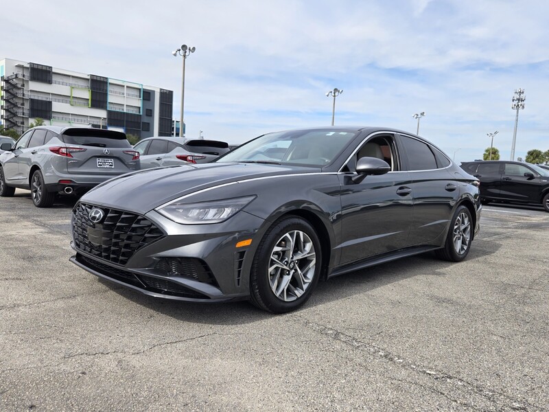 Used 2023 HYUNDAI SONATA SEL in PLANTATION, FLORIDA