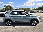 Used 2025 HYUNDAI VENUE SEL in PLANTATION, FLORIDA (Photo 4)