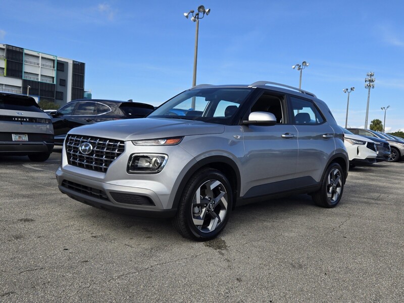Used 2025 HYUNDAI VENUE SEL in PLANTATION, FLORIDA