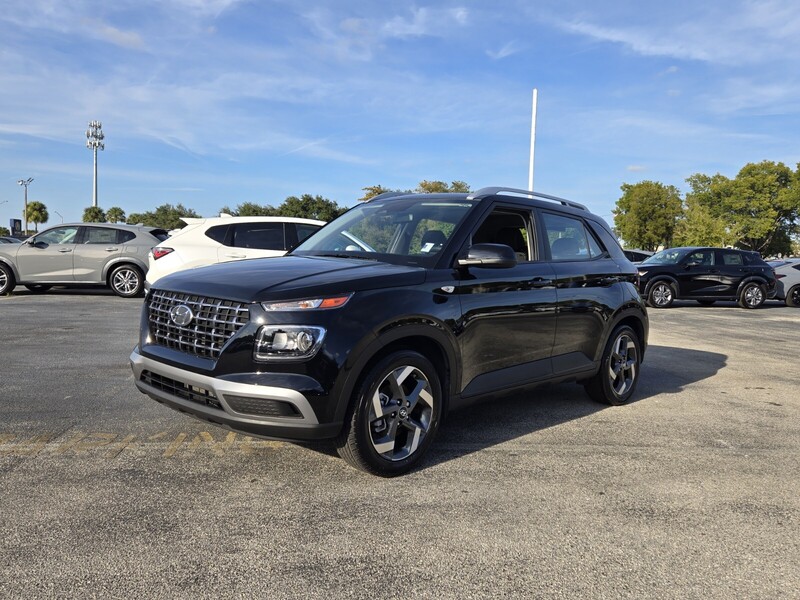 Used 2024 HYUNDAI VENUE SEL in PLANTATION, FLORIDA