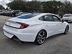 Used 2023 HYUNDAI SONATA SEL PLUS in PLANTATION, FLORIDA (Photo 7)