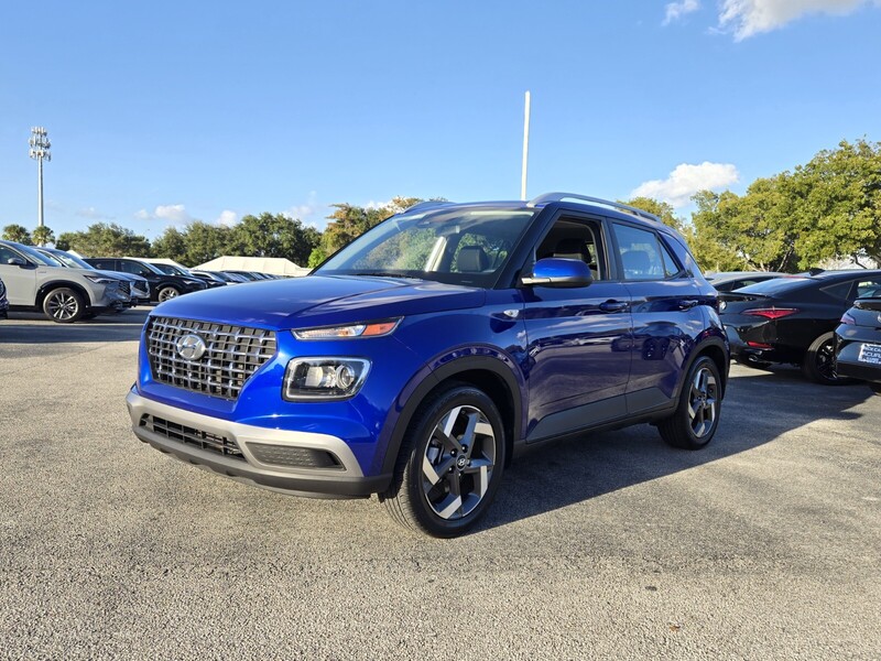 Used 2025 HYUNDAI VENUE SEL in PLANTATION, FLORIDA