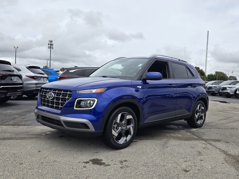 Used 2023 HYUNDAI VENUE LIMITED in PLANTATION, FLORIDA