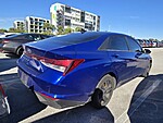 Used 2023 HYUNDAI ELANTRA SEL in PLANTATION, FLORIDA (Photo 5)