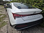 Used 2024 HYUNDAI ELANTRA SEL in PLANTATION, FLORIDA (Photo 5)