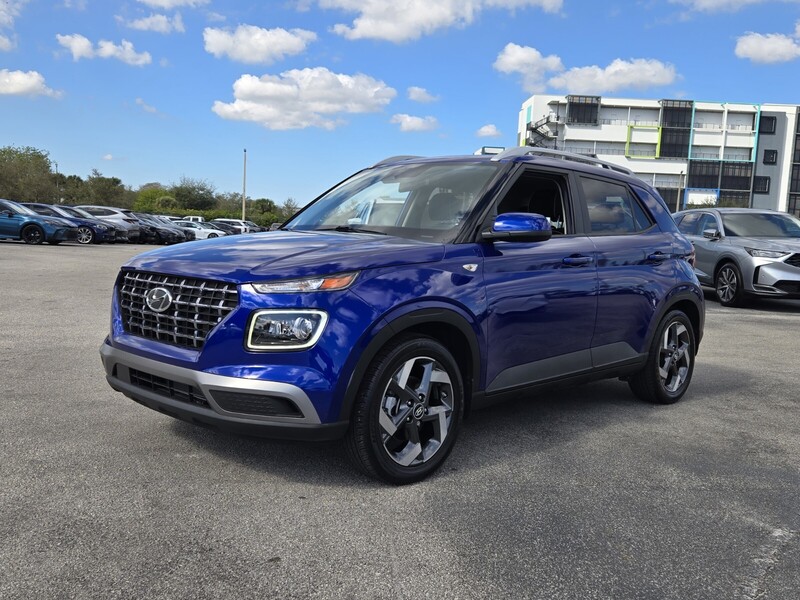 Used 2023 HYUNDAI VENUE LIMITED in PLANTATION, FLORIDA