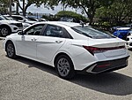 Used 2024 HYUNDAI ELANTRA SEL in PLANTATION, FLORIDA (Photo 8)