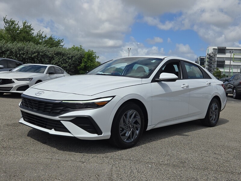 Used 2024 HYUNDAI ELANTRA SEL in PLANTATION, FLORIDA