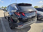 Used 2025 HYUNDAI TUCSON SEL in PLANTATION, FLORIDA (Photo 6)