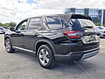 Used 2024 Honda Pilot EX-L 8 PASSENGER in PLANTATION, FLORIDA (Photo 7)
