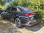 Used 2025 HYUNDAI ELANTRA SEL SPORT in PLANTATION, FLORIDA (Photo 5)