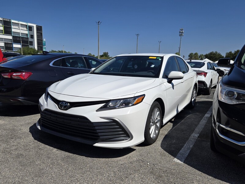 Used 2021 TOYOTA CAMRY LE in PLANTATION, FLORIDA
