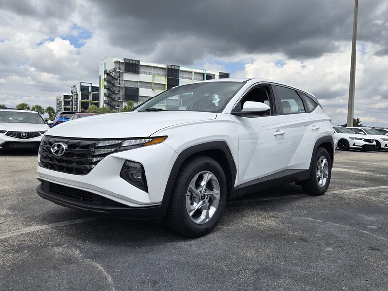 Used 2024 HYUNDAI TUCSON SE in PLANTATION, FLORIDA