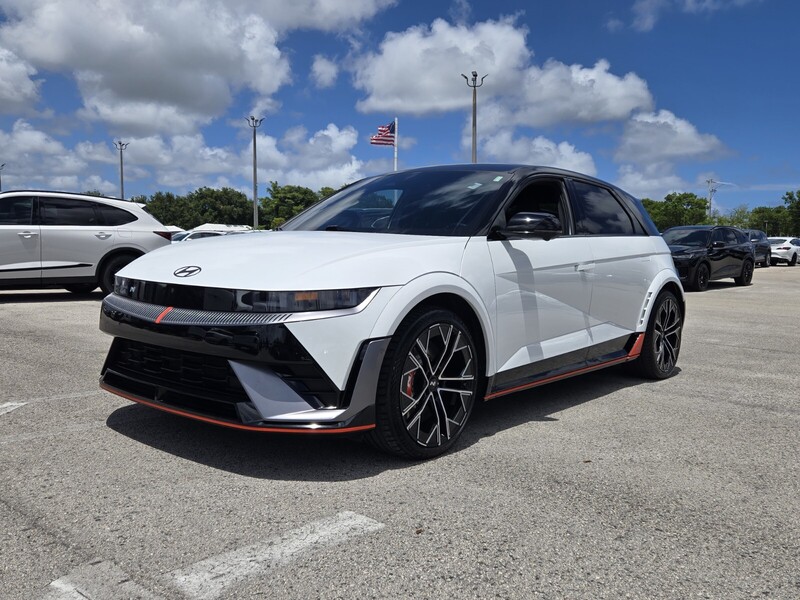 Used 2025 HYUNDAI IONIQ 5  in PLANTATION, FLORIDA