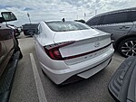 Used 2022 HYUNDAI SONATA SEL in PLANTATION, FLORIDA (Photo 6)
