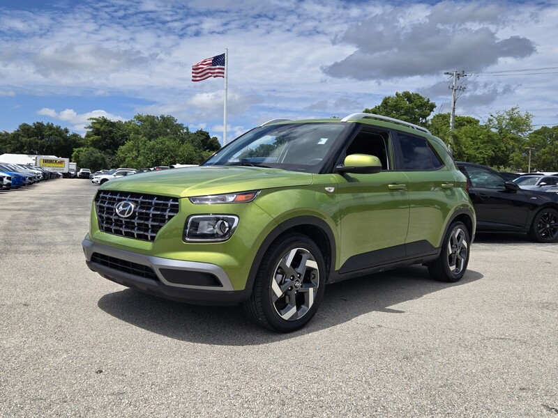 Used 2023 HYUNDAI VENUE SEL in PLANTATION, FLORIDA
