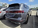 Used 2024 Volkswagen Atlas 2.0T SE W/TECHNOLOGY in PLANTATION, FLORIDA (Photo 5)