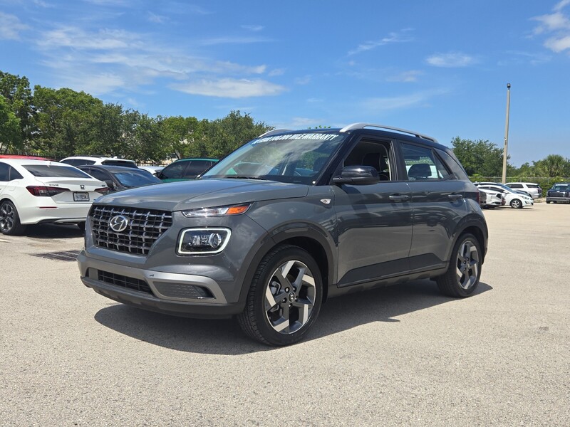 Used 2025 HYUNDAI VENUE LIMITED in PLANTATION, FLORIDA